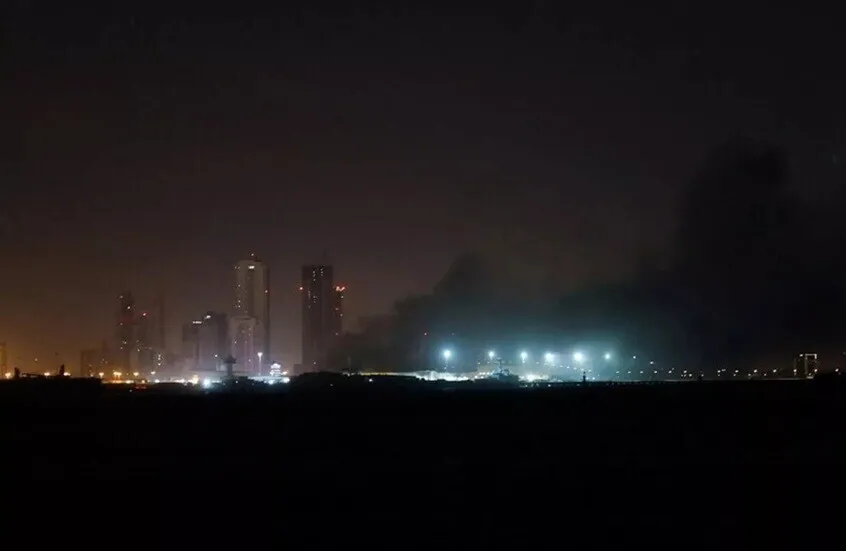 الحرس الثوري الإيراني يعلن استهداف أكبر مركز بيانات لشركة “أمازون” الأمريكية في دولة خليجية